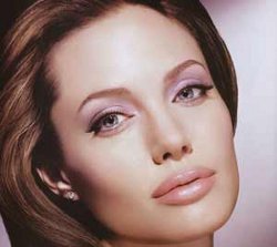 Анжелина Джоли - большие, выпуклые глаза
